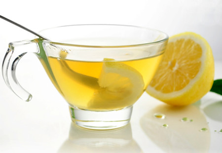 Glow-Up Guarantee: Lemon Water for Wedding Day Skin